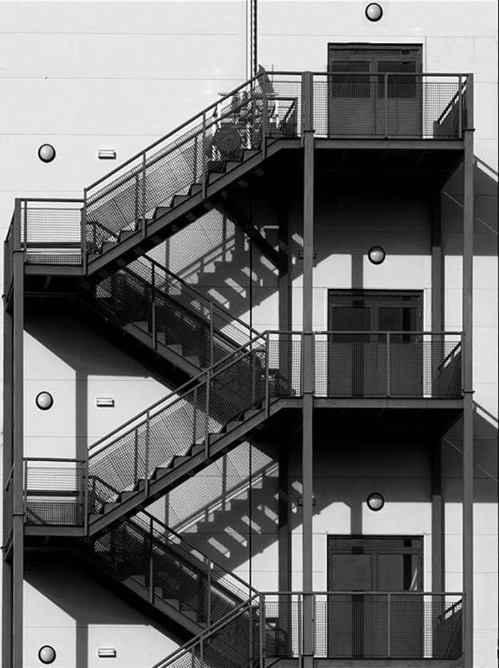 cầu thang thoát hiểm